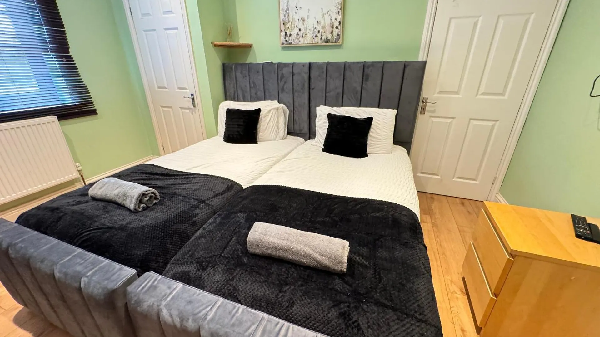 Spacious 6 Bed House 10 Beds In Blackheath London United Kingdom