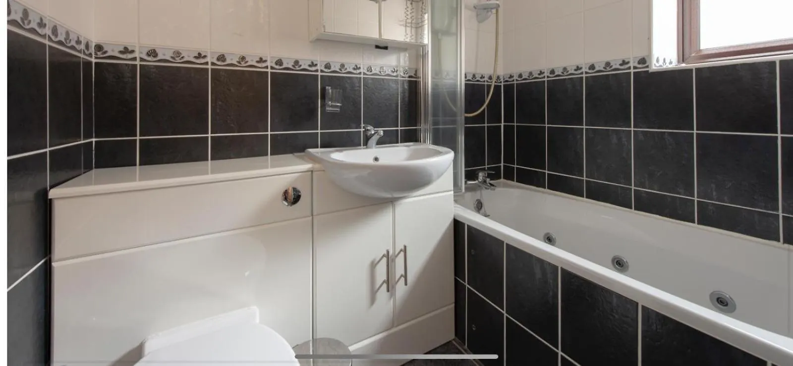 Spacious 6 Bed House 10 Beds In Blackheath London